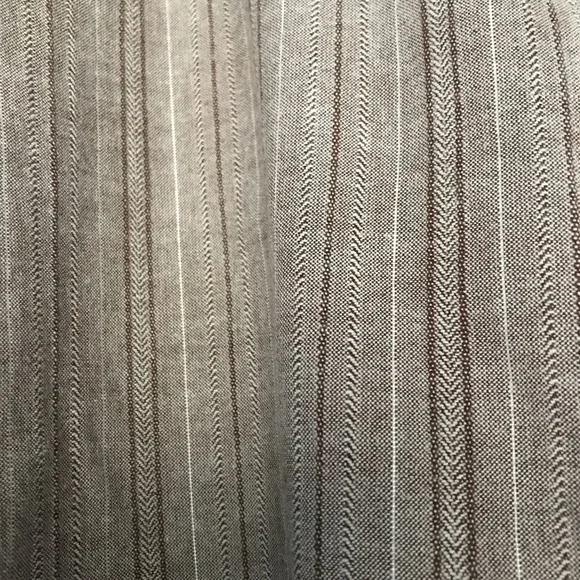 Wide-leg (looks like skirt) Capri pants w/silver thread highlight 18” flat 20.5” - Picture 4 of 7